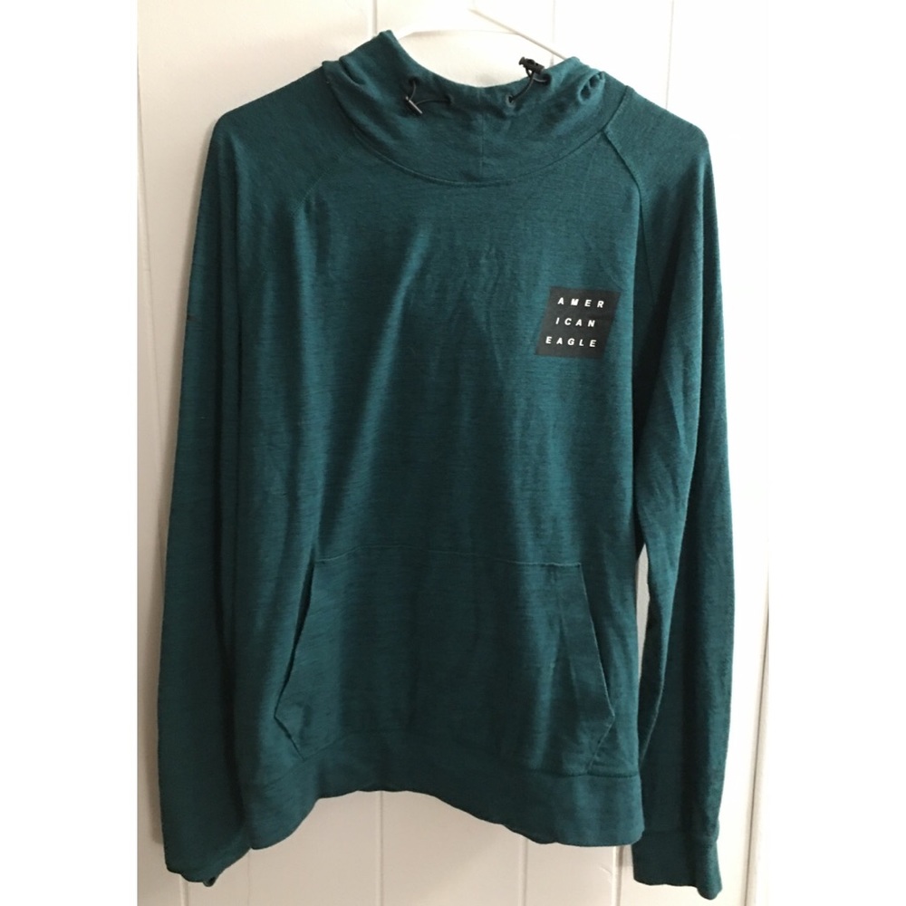 American Eagle Pull Over